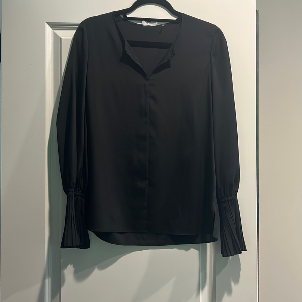 Le Gali long sleeve V neck  blouse with ruffles at wrists